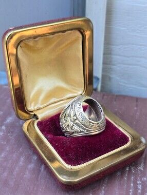 Rare Virginia Polytechnic Institute Class Ring 10K Yellow Gold 28g